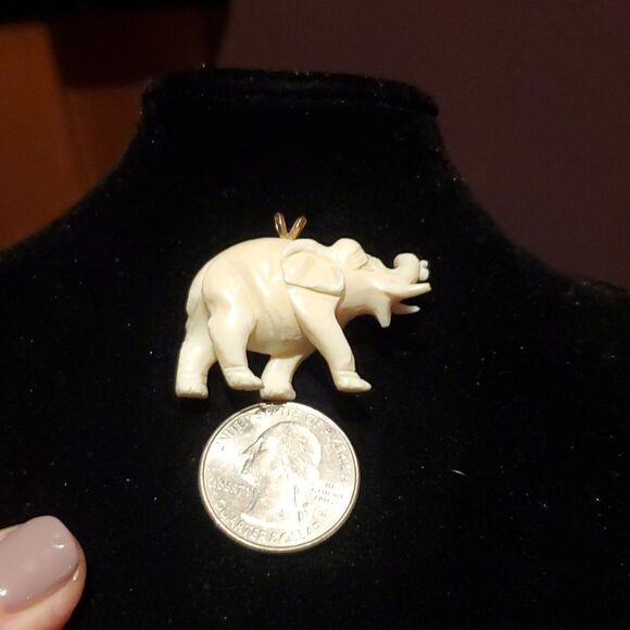 Elephant Necklace, Authentic Bone, NWOT! - Picture 6 of 6
